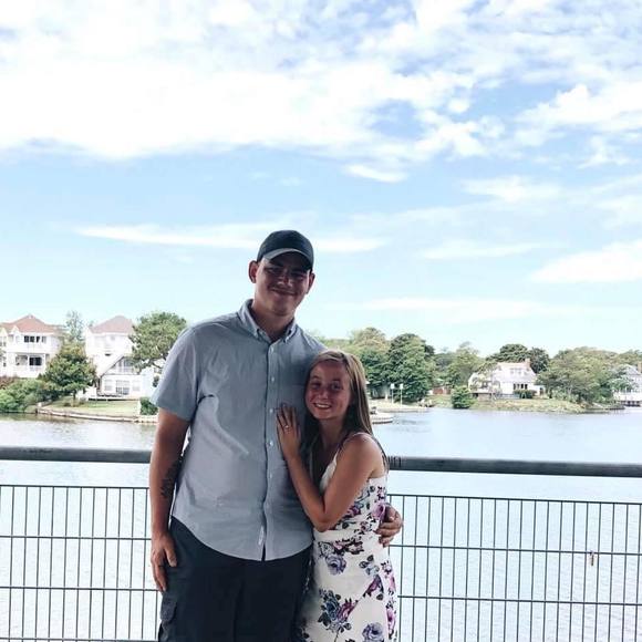 Profile Picture of Josh Ledbetter (@bedwetter24) on Poshmark