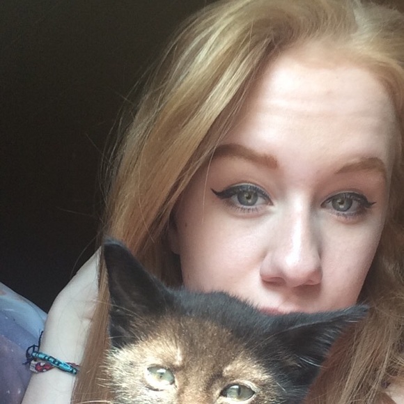 Profile Picture of Tessa Richerson (@tessa42_0) on Poshmark