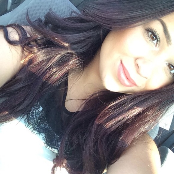 Profile Picture of Sundos Elfaqir (@sundos) on Poshmark