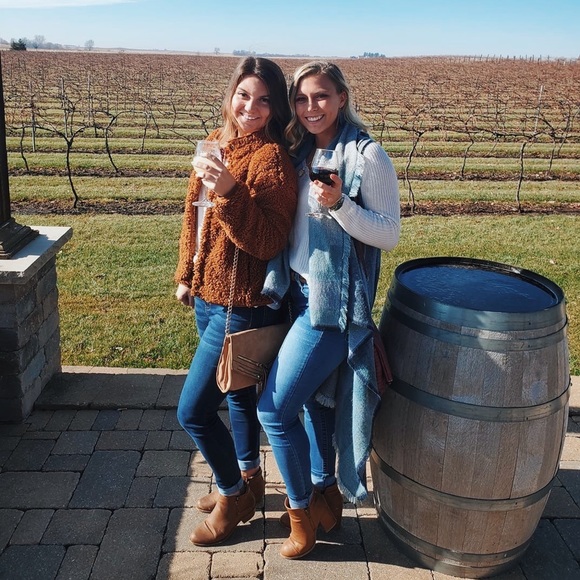 Carolynn Hammelman - Poshmark Profile Picture of Carolynn Hammelman (@carolfayeham) on Poshmark