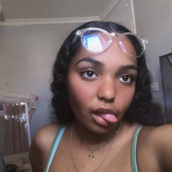 Profile Picture of Shanel Jones (@shaneljone00) on Poshmark