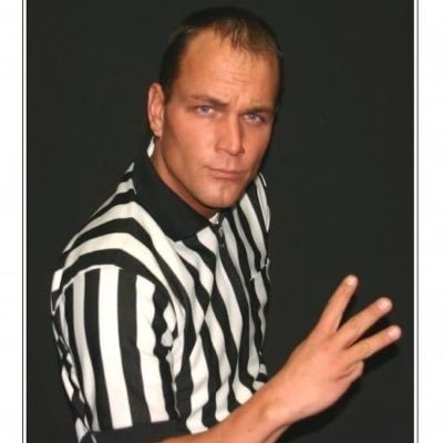 Profile Picture of Dave Linton Rector (@RefDaveLinton) on Twitter