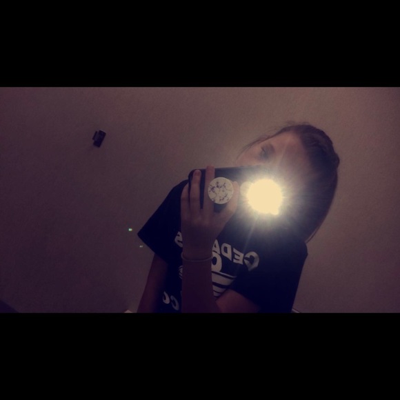 Profile Picture of Alysha Gressley (@alyshagressley) on Poshmark