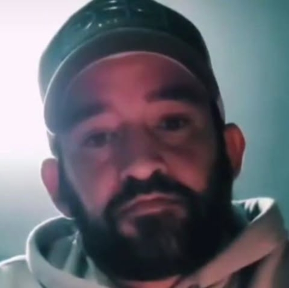 Profile Picture of Marc Mullins (@mullinsmarc53) on Poshmark