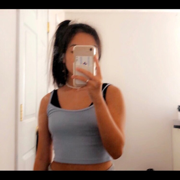 Melanie Ly - Poshmark Profile Picture of Melanie Ly (@melaniely07) on Poshmark