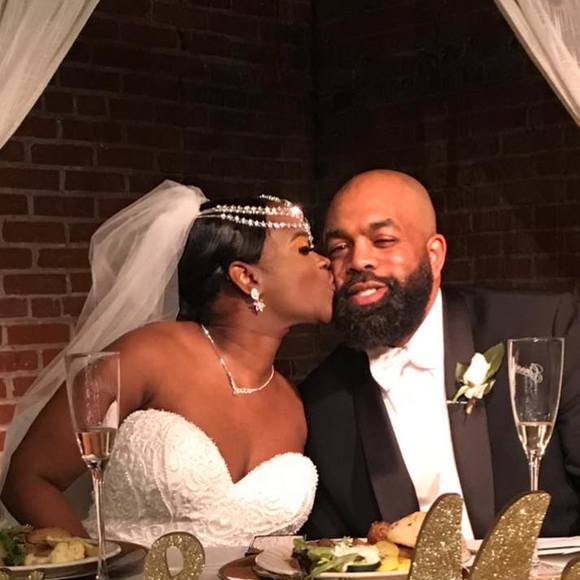 Profile Picture of Leslie Bryan (@smilinshorty418) on Poshmark