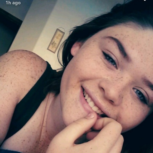 Profile Picture of Kaliah Fieldscook (@babyblueeyes003) on Poshmark