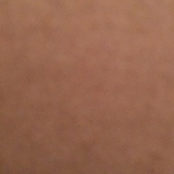 Profile Picture of Laura Harper (@lharper1234) on Poshmark