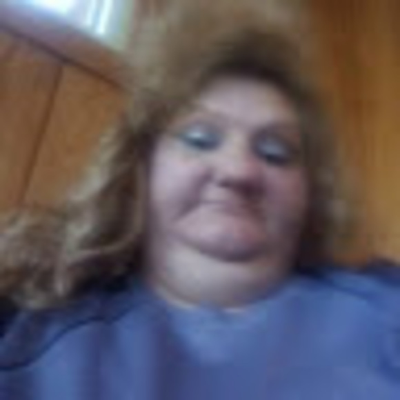 Profile Picture of Amy Dozier (@amydozier40) on Poshmark