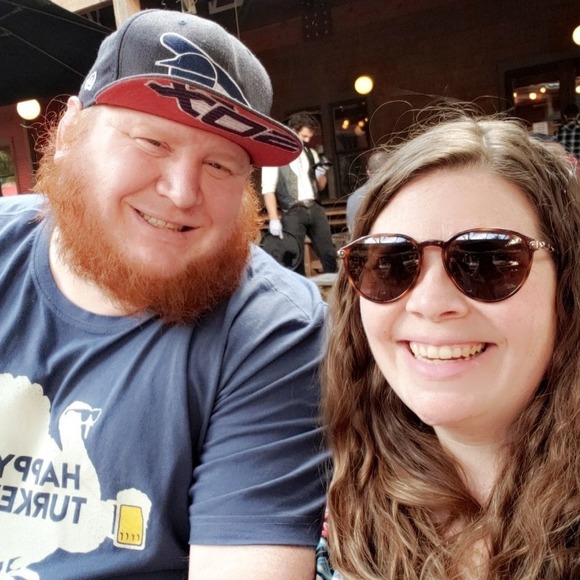 Profile Picture of Laura Crohan (@wundakat) on Poshmark