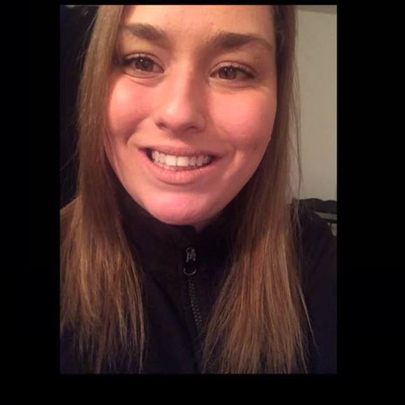 Profile Picture of Noemie Saindon (@noemies36) on Poshmark