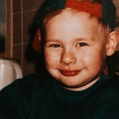 Profile Picture of Ju 🎄🎅 HBD MICHAEL!! (@irwinthebrave) on Twitter