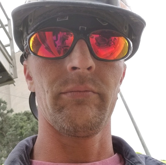 Profile Picture of William Glenn (@wgsep12001) on Poshmark