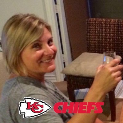 Profile Picture of Lisa Halstead (@LisaHalstead13) on Twitter