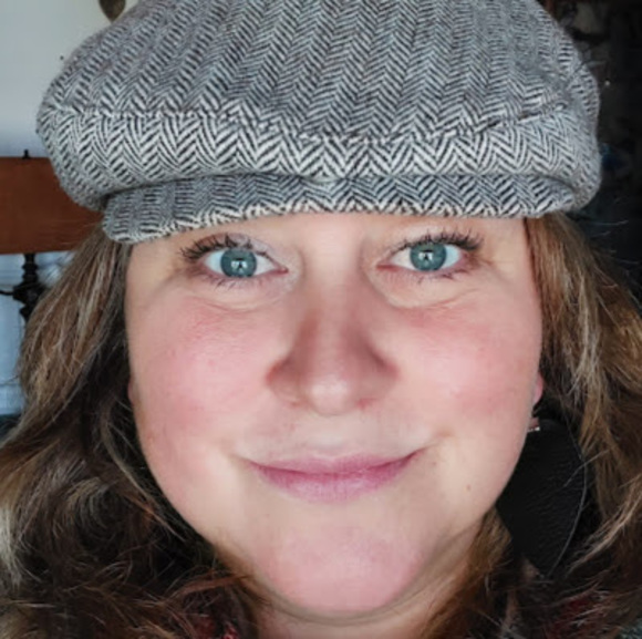 Profile Picture of Karine Pilon (@karinepilon73) on Poshmark