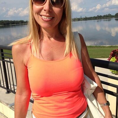 Profile Picture of Nadine Scott (@nadine__scott) on Twitter