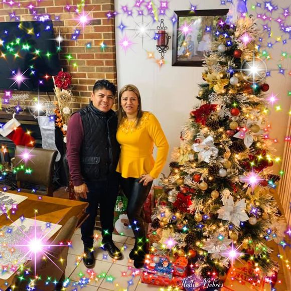 Profile Picture of Arely Morteo (@arelymorteo) on Poshmark