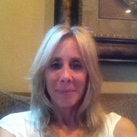 Profile Picture of Sue Fishoff (@suefishoff) on Poshmark