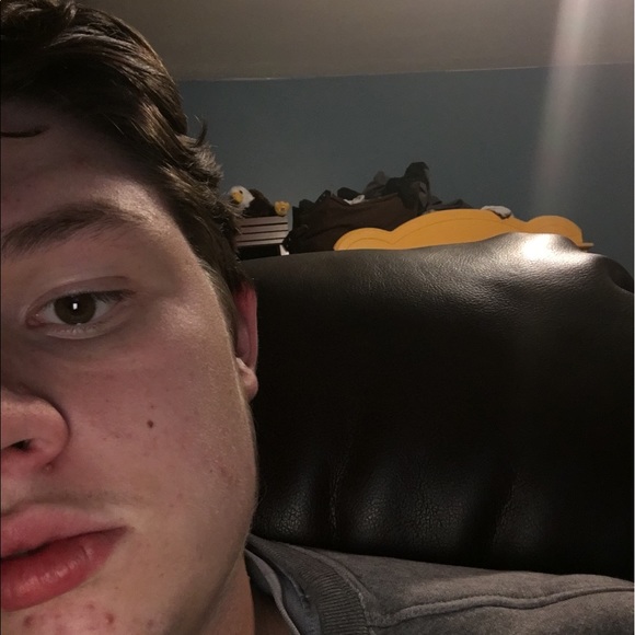Profile Picture of Nathaniel Grubb (@lightshadow8200) on Poshmark