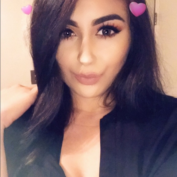 Profile Picture of Bianette Gamboa (@bocampo12) on Poshmark