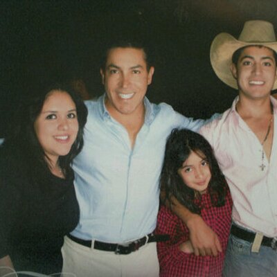 Profile Picture of Rene Resendiz (@reneresendiz) on Twitter