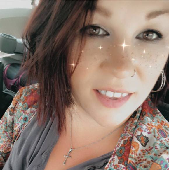 Profile Picture of Cassandra Powers (@cassidawn33) on Poshmark