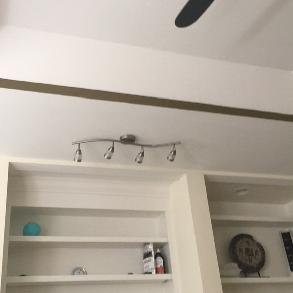 Profile Picture of Connor Peterson (@crispypeterson) on Poshmark