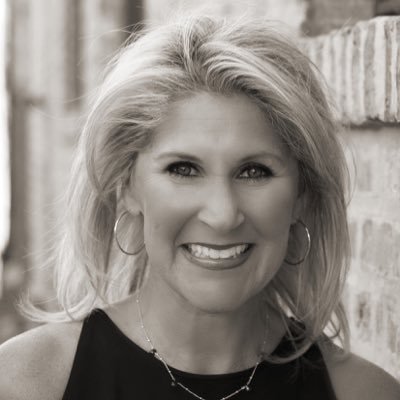 Profile Picture of Debbie Goldstein (@debbieg21) on Twitter