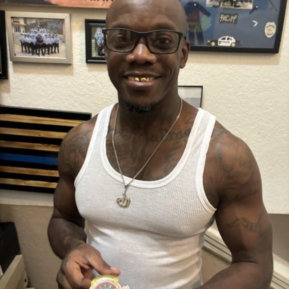 Profile Picture of Ali Bob (@mszakkiyyason79) on Poshmark