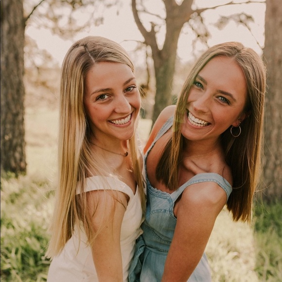 Profile Picture of Brooke Wojtalewicz (@brookewoj) on Poshmark