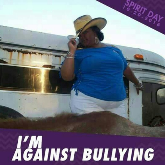 Profile Picture of Posha Lazard (@mzgoza) on Poshmark