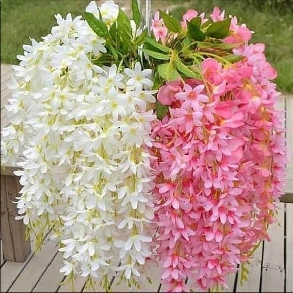 Profile Picture of Nour Nimeh (@glowstar656) on Poshmark