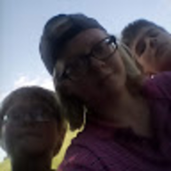 Profile Picture of Skyler Jackson (@madhatter33916) on Poshmark