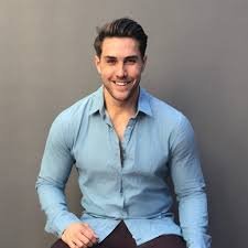 Profile Picture of Jacob Grey (@JacobGreyChi) on Twitter