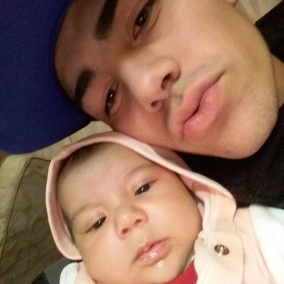 Profile Picture of Taylor  ✌ (@TaylorMello3) on Twitter