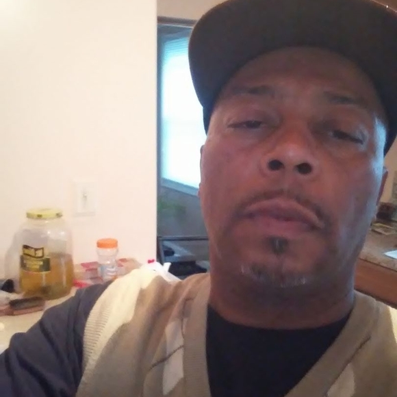 Profile Picture of Tony Whitehead (@tonywhitehea850) on Poshmark