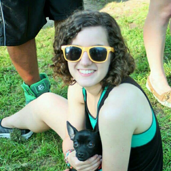 Profile Picture of Haley Peeler (@tttwin) on Poshmark