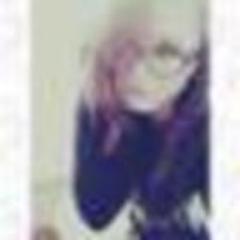 Profile Picture of Kim (@eager_buttony53) on Twitter