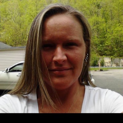 Profile Picture of Leigh Ann Deel (@leighdeel) on Twitter