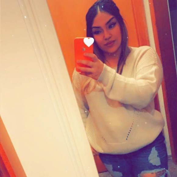 Profile Picture of Crystal an elias Pinon (@crystalva12) on Poshmark