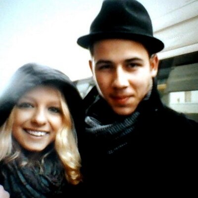 Profile Picture of Maria (@MariaSimonova22) on Twitter