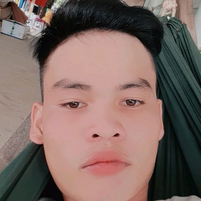 Profile Picture of huỳnh bạc 735 (@bachuynh735) on Tiktok