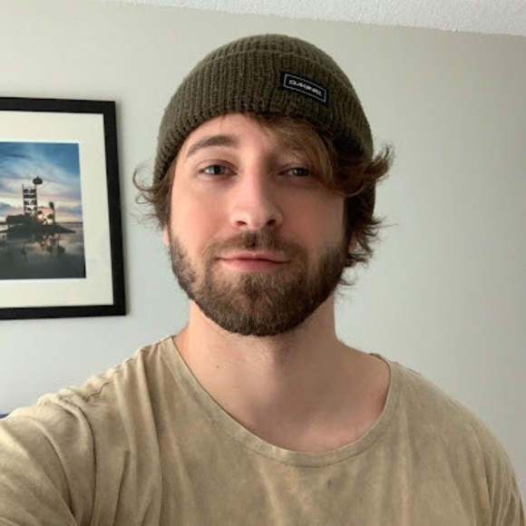 Profile Picture of Max Chappell (@maxchappell11) on Poshmark