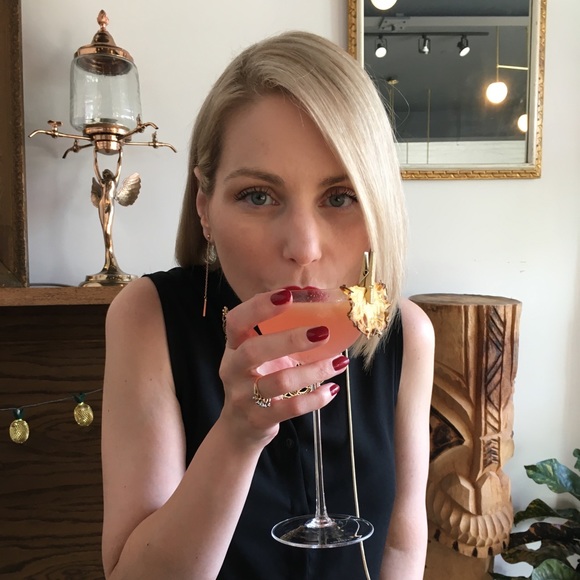 Profile Picture of Maryse Deraîche (@mderaiche) on Poshmark