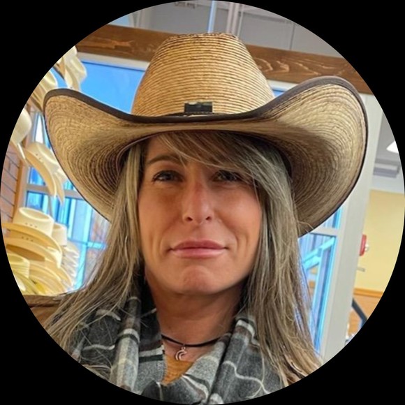 Profile Picture of Christine Bright (@christinembrigh) on Poshmark