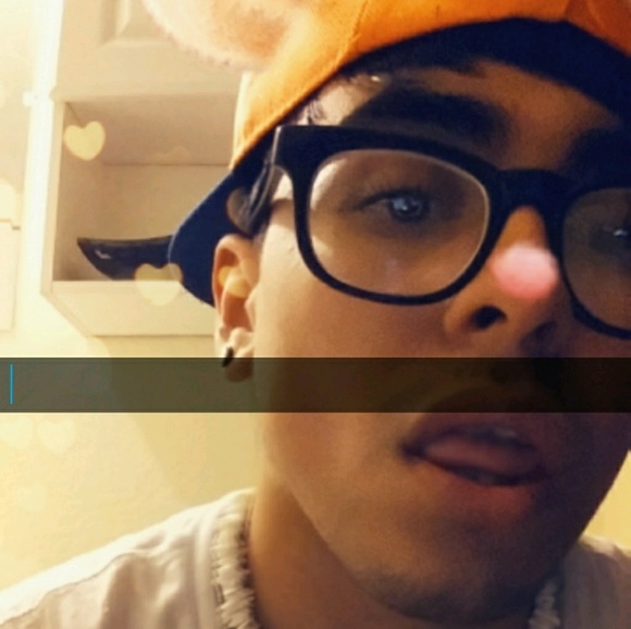 Profile Picture of Michael Arguello (@justsaiyan_bro) on Poshmark