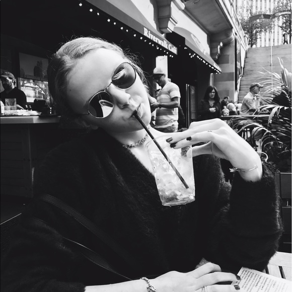 Profile Picture of Lucy Butsch (@lucybutsch) on Poshmark