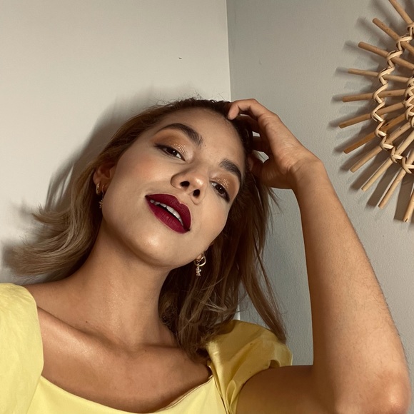 Profile Picture of Giselle Placencia (@gigilv) on Poshmark