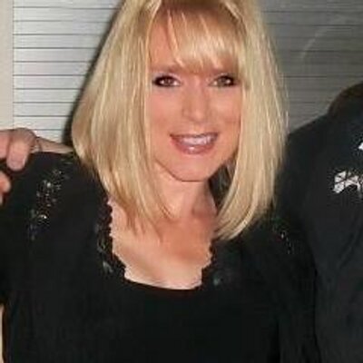 Profile Picture of Robin Wickman (@happy_FL_girl) on Twitter