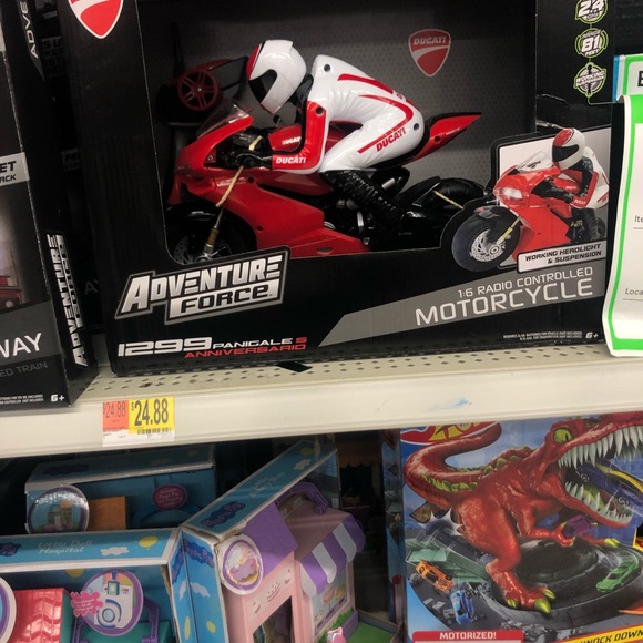 Profile Picture of Jasmine Allison (@jasmineallis863) on Poshmark